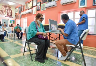 DIF Salvador Alvarado y la Beneficencia Pública, entregaron lentes a 114 personas