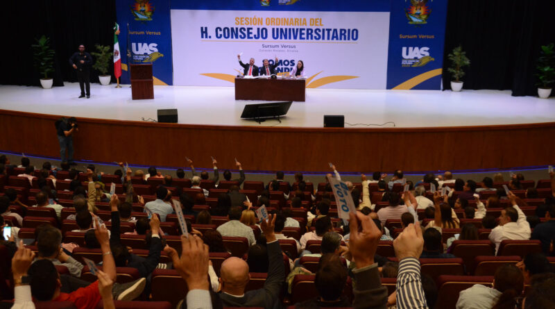 Rubén Rocha Moya es declarado non grato en la UAS por el Consejo ...