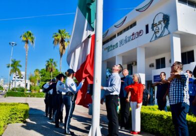 Conmemoran el 214 aniversario del inicio de la Independencia de México en Salvador Alvarado