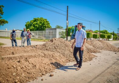 Supervisa Armando Camacho obra de drenaje en Villa Benito Juárez