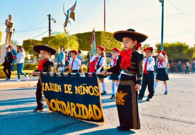 Risas, color y tradición: El entusiasmo infantil brilla en el desfile cívico de preescolar por la Revolución Mexicana en  Guamúchil