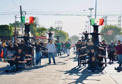 Guamúchil vibra con el patriotismo en el Desfile Cívico Deportivo