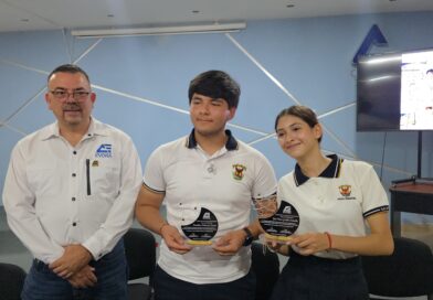Guamúchil exporta talento: jóvenes ganan en Ecuador con investigación sobre la raíz de zaya