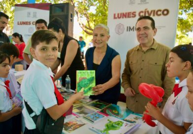 Salvador Alvarado convierte los lunes cívicos en ferias educativas para acercar el Ayuntamiento a las escuelas